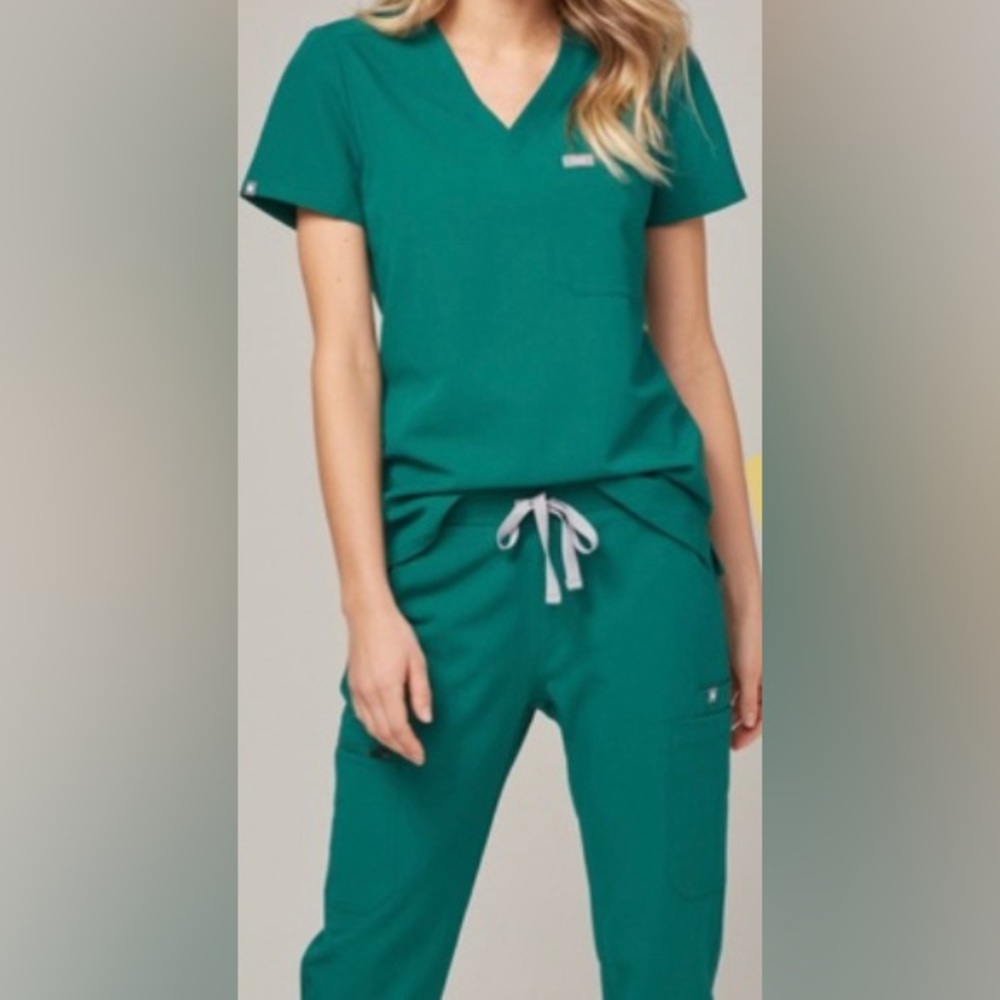 Figs hunter green scrub set